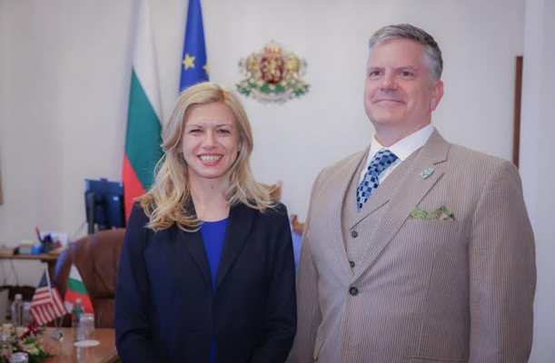 Михаела Доцова: Включването на България в Програмата на САЩ за безвизови пътувания е национален приоритет