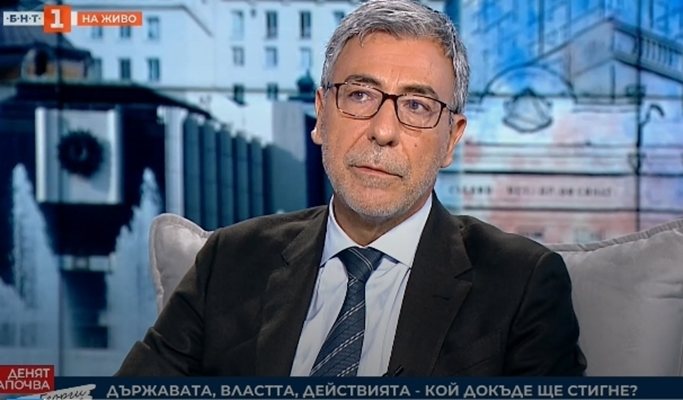 Проф. Даниел Вълчев за Румен Радев: За първи път от доста време ми е спокойно, когато български премиер ходи в Брюксел