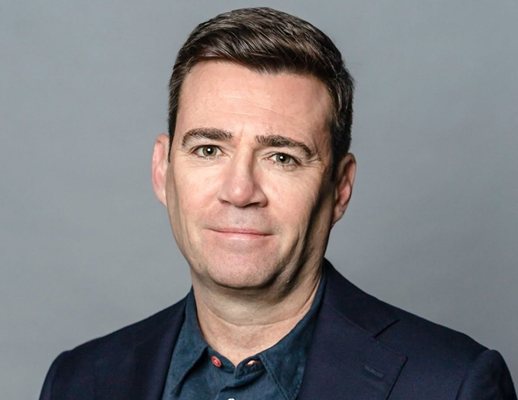 Великобритания може да има нов премиер чак септември