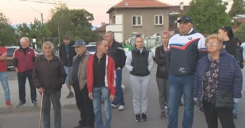 В Бухово: Психично болен тормози съседите си от години, стигал е и до убийство