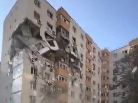 3 жертви и 17 ранени при експлозията в Букурещ, има риск от срутване на блока