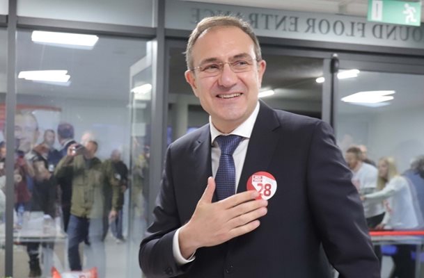 Министър Гуцанов: НОИ вероятно ще приеме вдигането с 2 % на осигурителната вноска