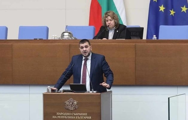 ДСБ за детската болница: Здравният министър да обясни защо е приел оставките и крита ли е информация