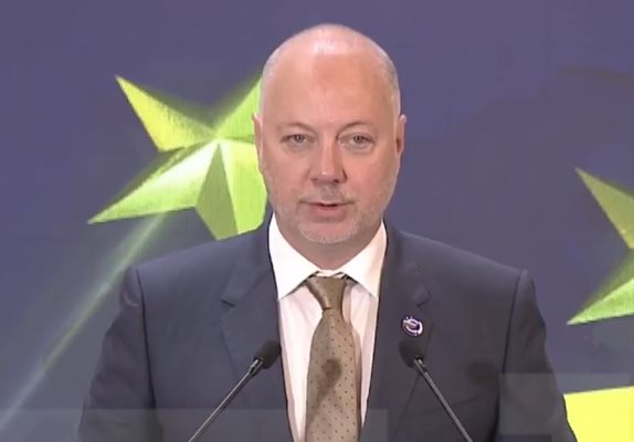 Росен Желязков: Кабинетът обсъжда имена за специален управител на 
