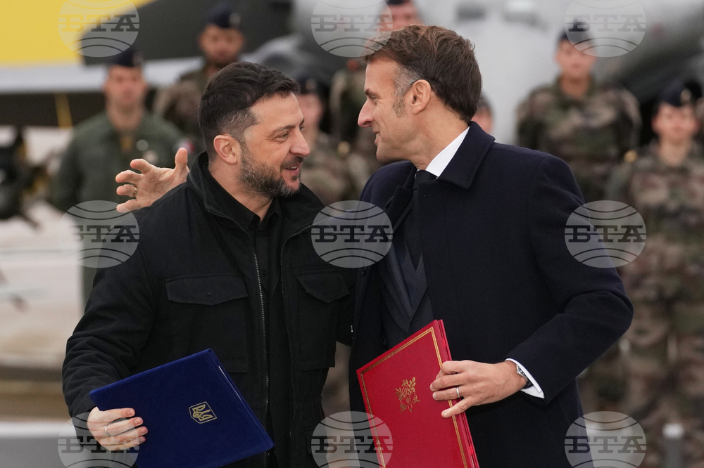 Президентите на Украйна и Франция подписаха декларация за укрепване на отбраната на Украйна