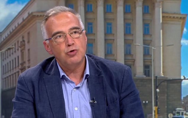 Антон Кутев: Радев изпълни задачата на живота си - да е успешен президент, бих го разбрал, ако не направи партия