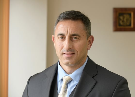 Румен Спецов е предложението за особен управител на „Лукойл“