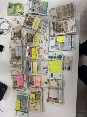 Синът на Атанас Бобоков и младеж с пачки за раздаване са сред 70-те задържани за погромите на протеста
