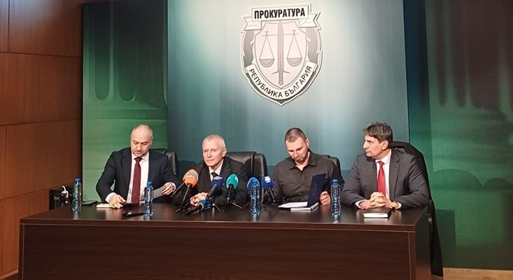 Задържаните полицаи от 5-о районно в София пласирали дрога