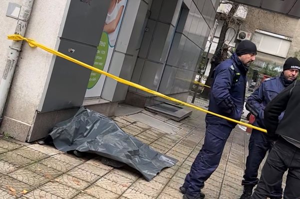 Откриха труп на мъж в центъра на Пловдив, няма документи