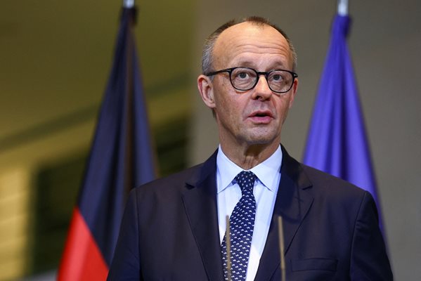 Подкрепата за партията на Мерц е спаднала на 26%