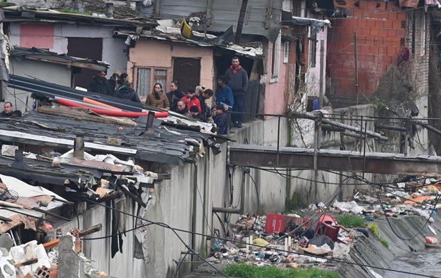 Дават 51 млн. евро за работа, обучения и здравни прегледи на роми, бежанци и безработни
