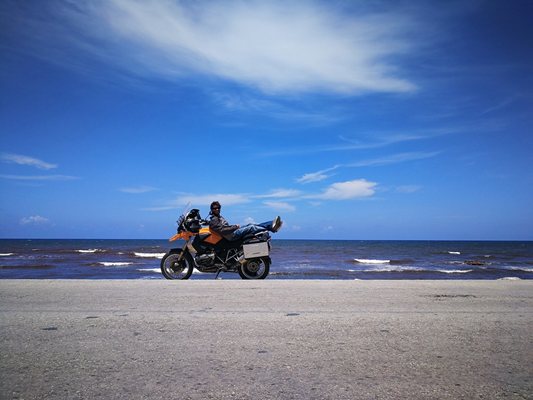 Деян - най-близкият приятел на Иво Калушев, открил телата на Петрохан изчезна