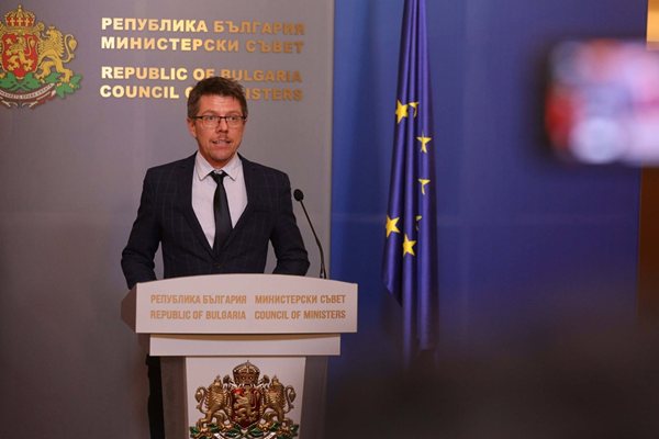 Стоил Цицелков подава оставка като вицепремиер