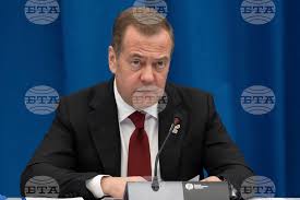 Медведев към Мерц: На твоя рожден ден и помен никой няма да дойде, а се възмущаваш, че Шрьодер празнува с Путин