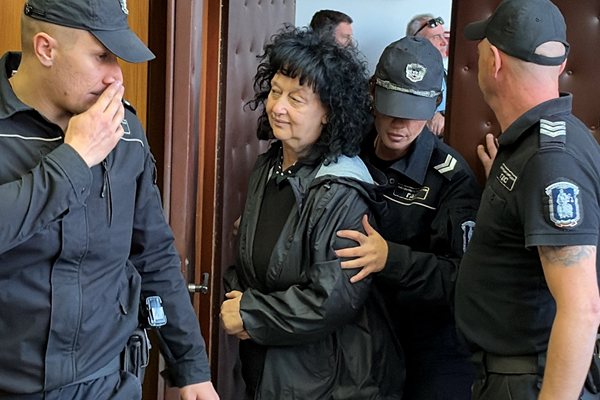 Арестуваната проф. Мариела Генева-Попова давана за пример пред шефове на клиники в Пловдив как се правят пари