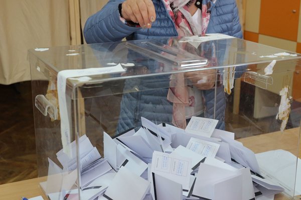 По 156 евро ще получават членовете на изборна секция за президентския вот
