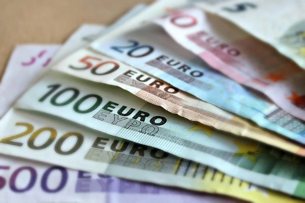 Евростат: България е трета по инфлация в еврозоната през август