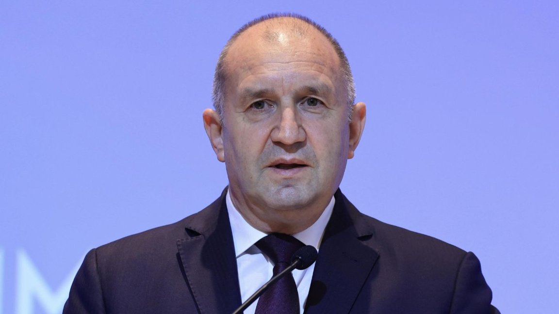 Радев за посланика: Едва сега започват да се разплитат много неща