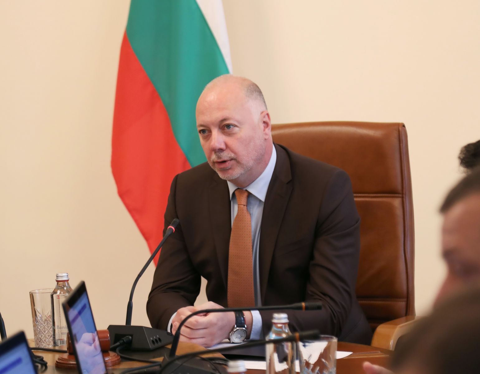 НУЖДАТА ОТ ОПОЗИЦИЯ