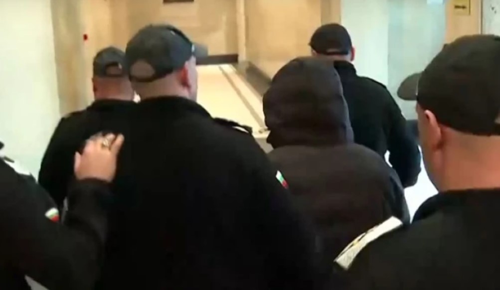 Oставиха в ареста 15-годишното момче, намушкало свой връстник в столичен мол