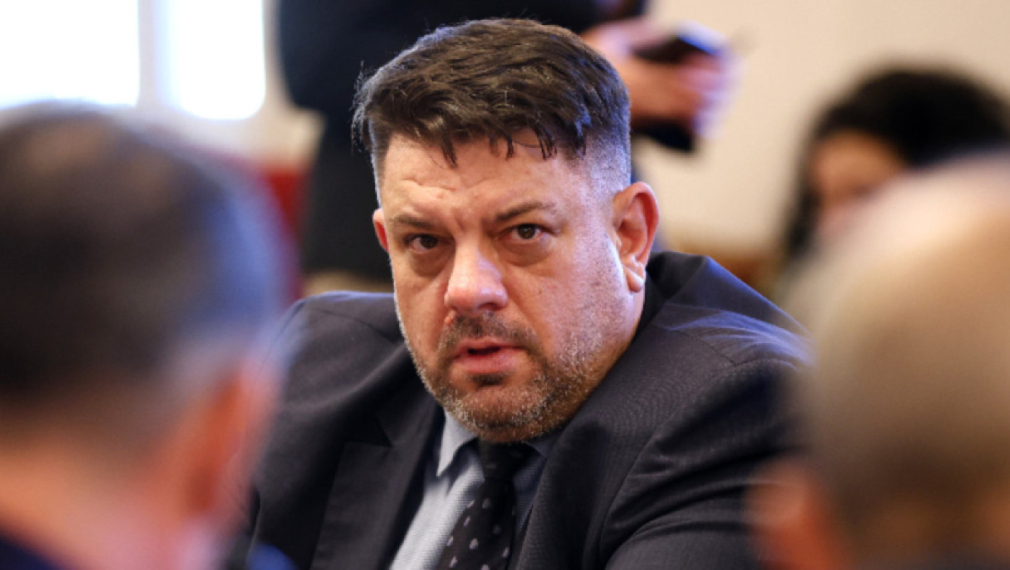 Зафиров: Няма водна криза, хората без постоянен достъп до вода са намалели до 160 000