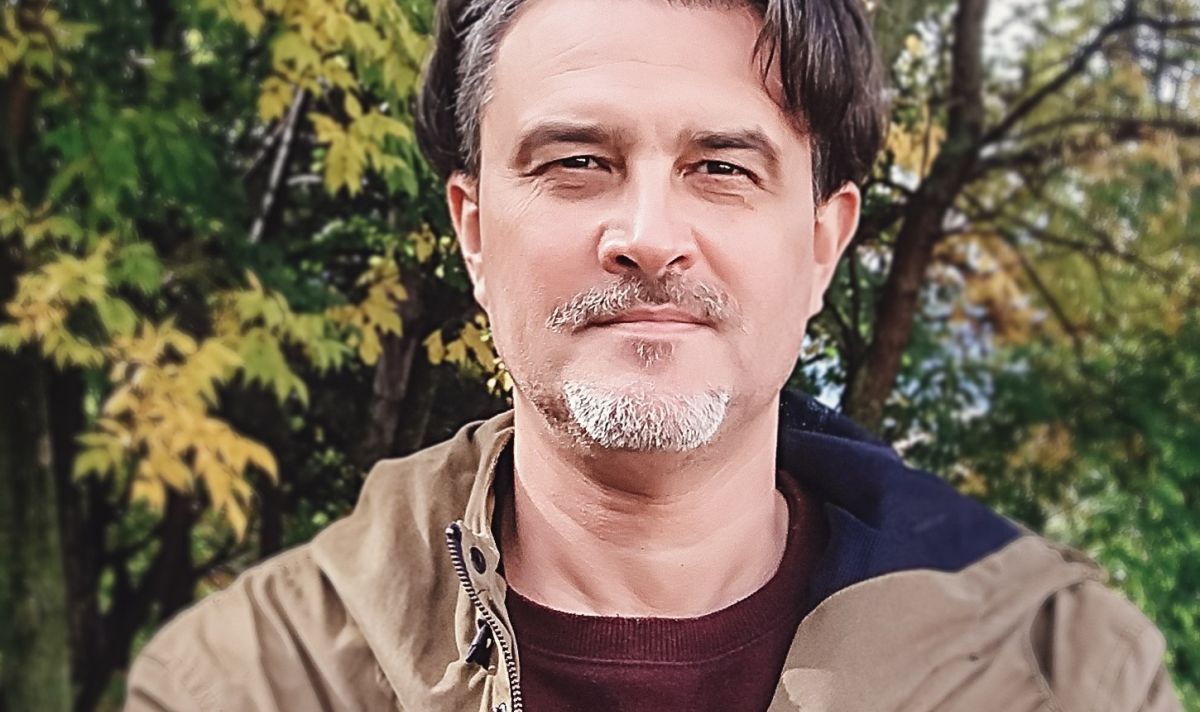 Пребиват те, изнасилват те, че и те убиват, ама ти им пазиш и чувствата, и данните