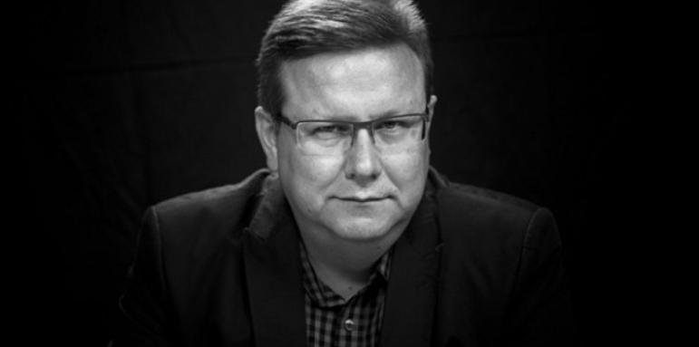 Вкарването в списък, опаковането в пропаганден етикет и насъскването на тролове е запазена марка на умните и красивите