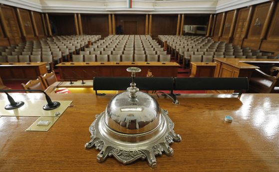 Провали се и третият опит на парламента да избере председател