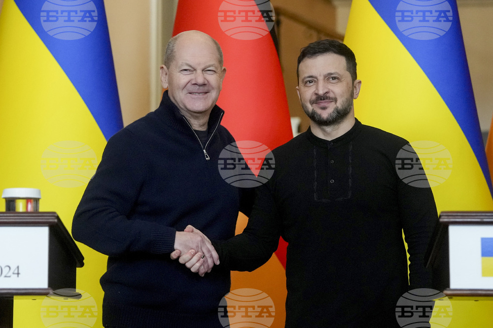 Шолц: Украинските бежанци трябва да си намерят работа или да се върнат у дома