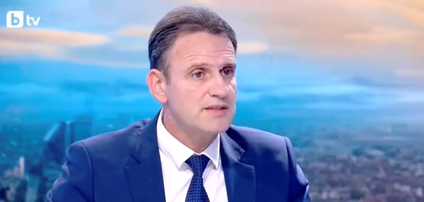 Иван Ангелов: Все още не знаем чии са дроновете, към момента няма проблем с доставките на петрол