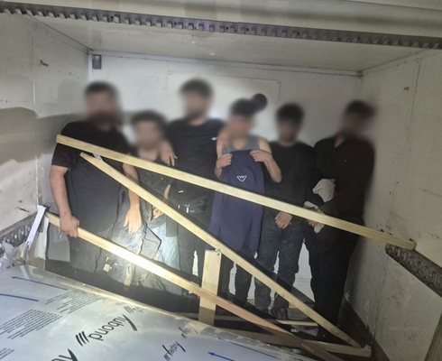 Лодка с мигранти се сблъска с патрулен катер край Лесбос, загинаха бебе и петима възрастни