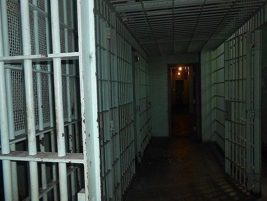 Арестуваха 17-годишна украинка, заподозряна, че е отровила войници по поръчка на Русия
