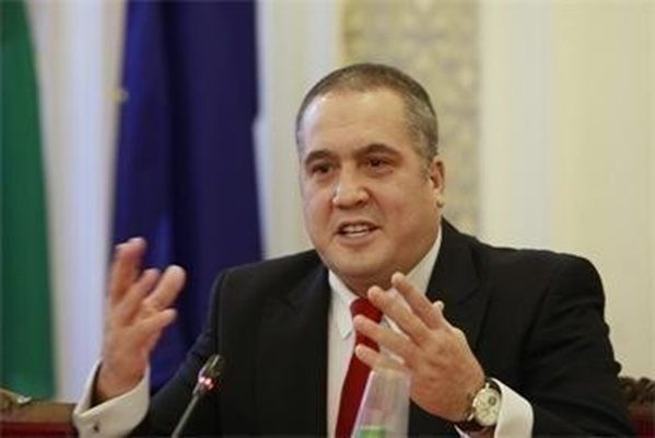 Прокуратурата иска постоянен арест на обвинения за убийството на Слави Бинев