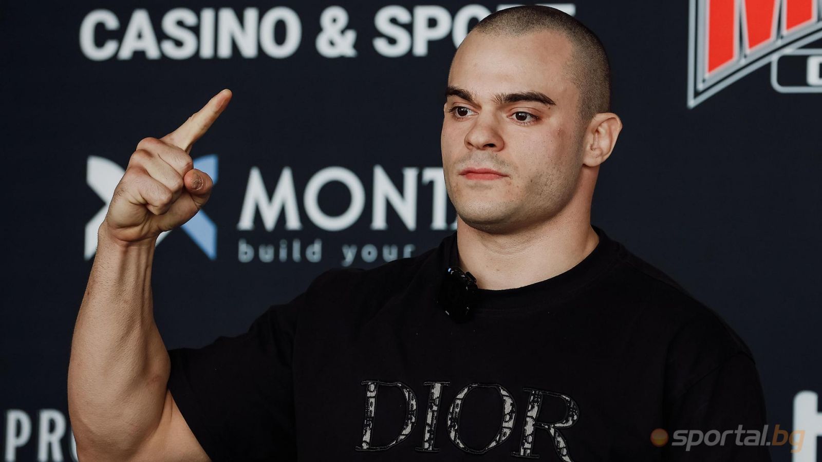 MMA боецът Живко Стоименов преби гаджето си, задържаха го