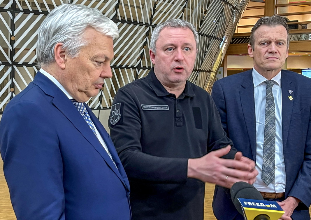 Украинският генерален прокурор подаде оставка заради скандал за избягване на военна служба