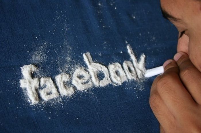 Διάγνωσις:  facebook
