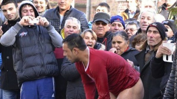 Колко трябва да е наказанието за гаврата на Богоявление?
