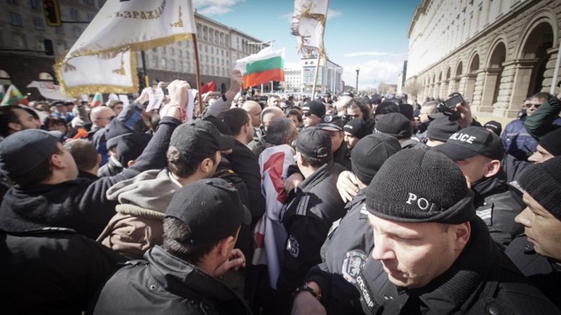 Протест с искане за оставка на правителството /ВИДЕО/