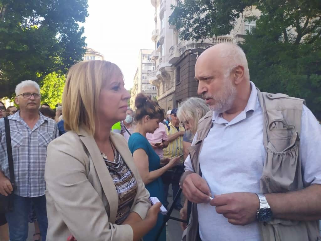 Отровното трио и Мая. Защо това ви фрустрира?