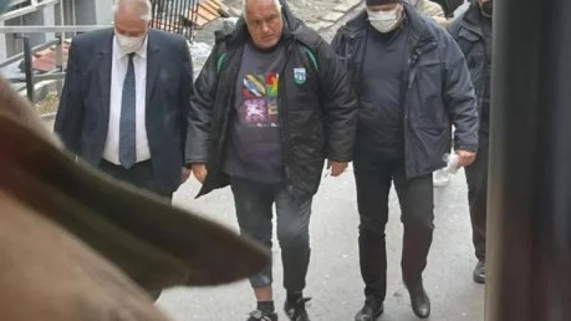 УПРАВЛЯВА НИ ПОКОЛЕНИЕТО “ПАК ПОВТАРЯМ...”
