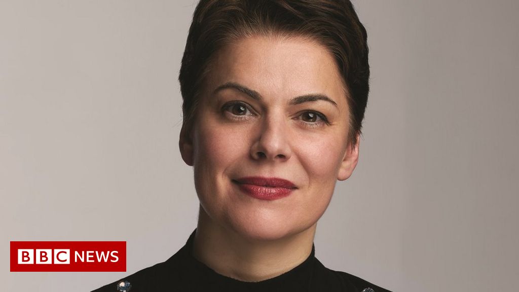 Вместо да градим цивилизация, ще се давим в трагедии, че някой не е употребил правилното местоимение