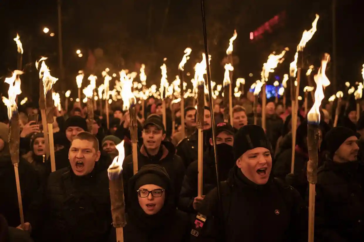 Списък от документални филми за истина в Украйна
