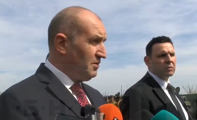 Президентът Радев: Недопустимо е държавни органи да възпрепятстват работата на КС. Залогът е дали задкулисието ще погълне цялата държава